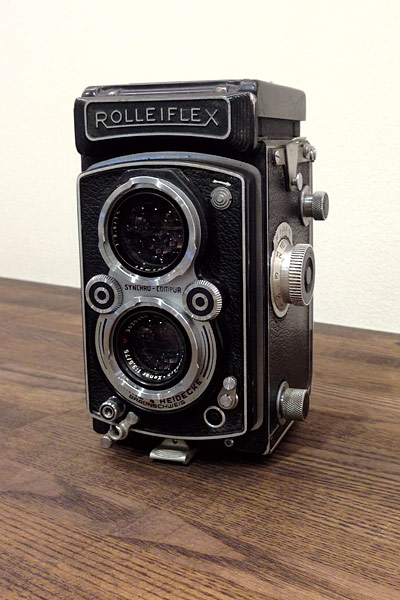 「ROLLEIFLEX　二眼レフカメラ」
