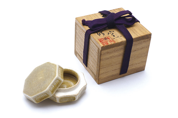 Kawai Shuji “香合”