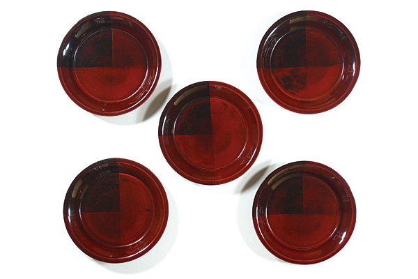 Murayama Akira “Small Individual Plates”